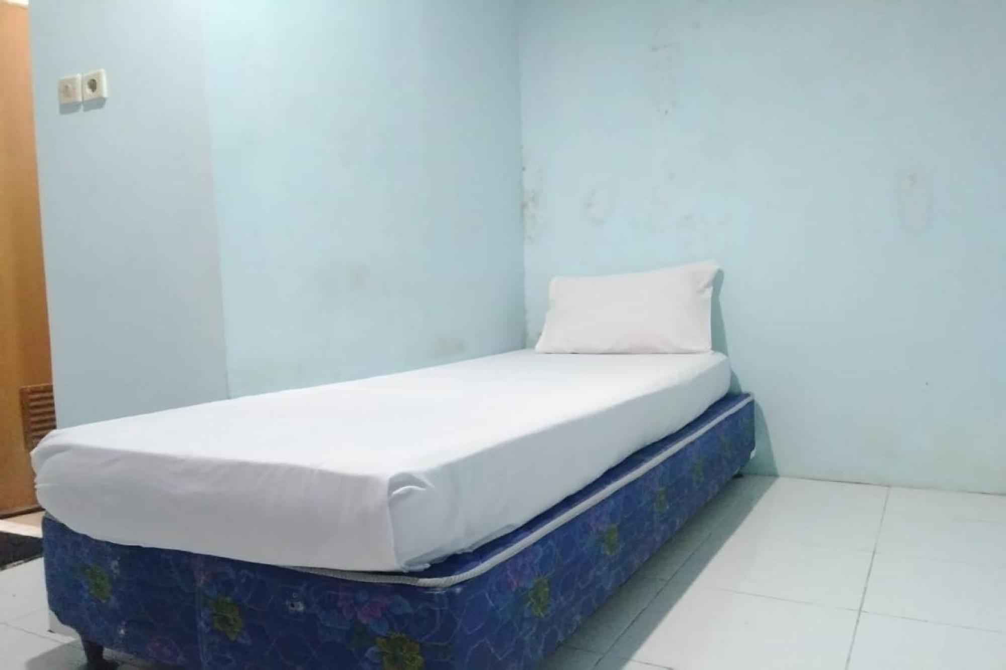 Oyo 90766 Gardenia Boarding House Purwokerto Exterior foto