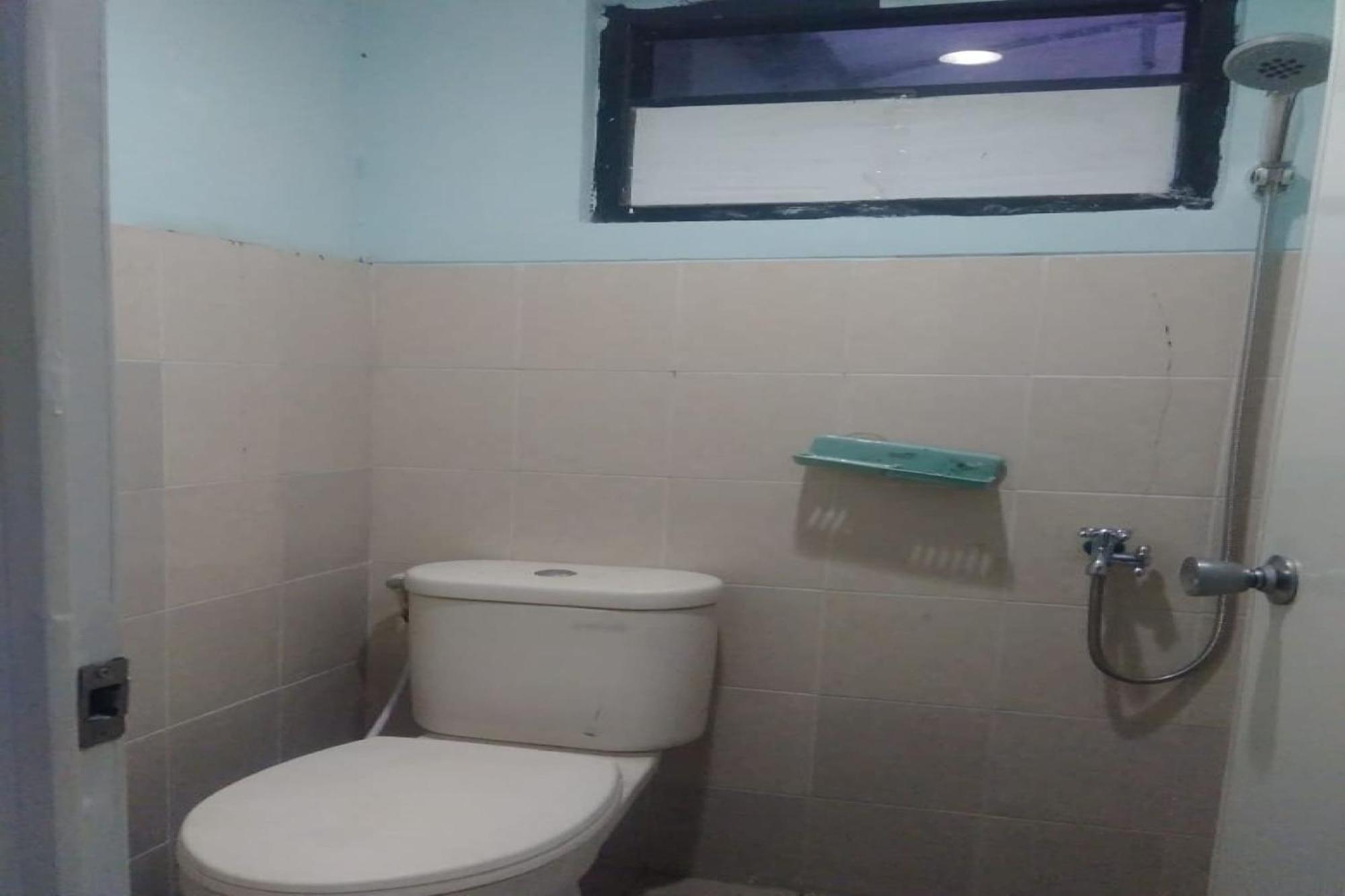 Oyo 90766 Gardenia Boarding House Purwokerto Exterior foto